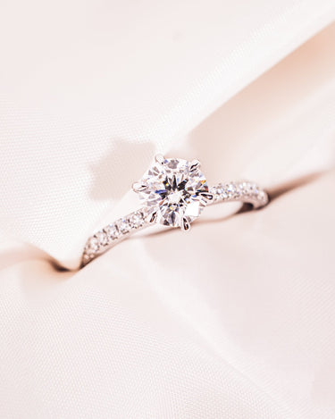 Jody - Round - Zen Moissanite