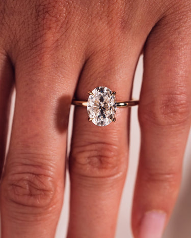 Karelle - Oval - Zen Moissanite