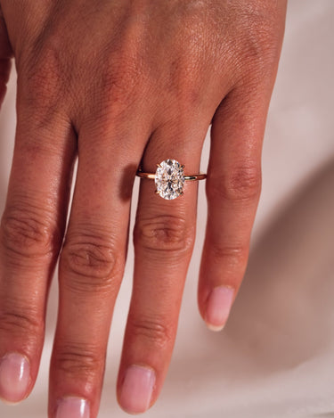 Karelle - Oval - Zen Moissanite