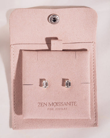 Lab-Diamond Studs - Emerald - Zen Moissanite