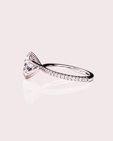Laura - Round - Zen Moissanite