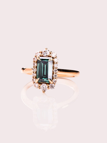 Margot - Emerald - Zen Moissanite