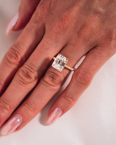 Maria - Emerald - Zen Moissanite