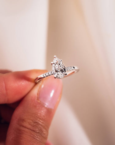 Michelle - Pear Lab - Diamond - Zen Moissanite