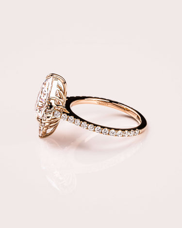 Ophelia (with Pavé) - Pear - Zen Moissanite