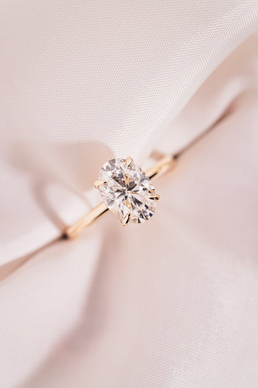 Randi - Oval - Zen Moissanite