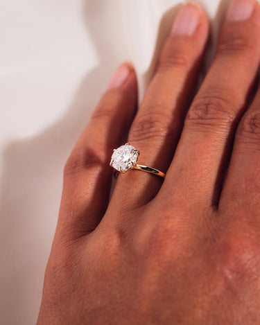 Randi - Round - Zen Moissanite