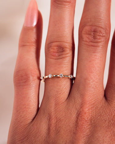 Ready to Ship - Daphne Band - Zen Moissanite