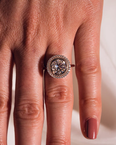 Ready to Ship - Eleana - Round - Zen Moissanite