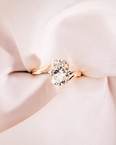 Ready to Ship - Maya - 2.93ct Cushion Lab - Diamond - Zen Moissanite