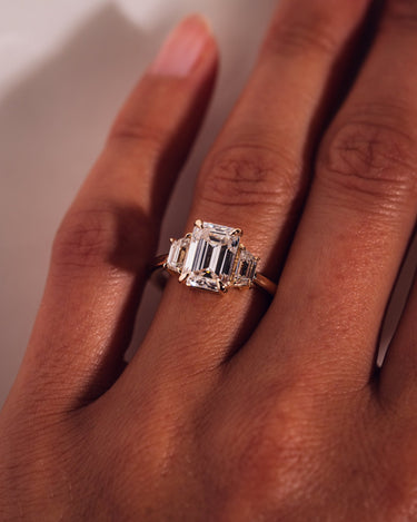 Rhonda - Emerald & Trapezoid - Zen Moissanite