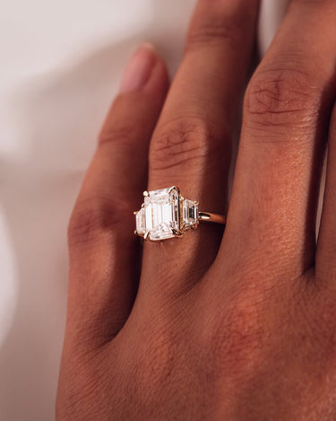 Rhonda - Emerald & Trapezoid - Zen Moissanite