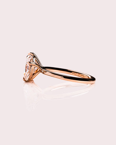 Sienna - Pear (Champagne & Colourless) - Zen Moissanite