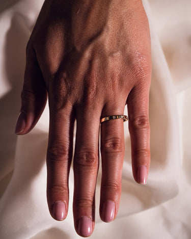Taylor Band (Pavé) - Zen Moissanite