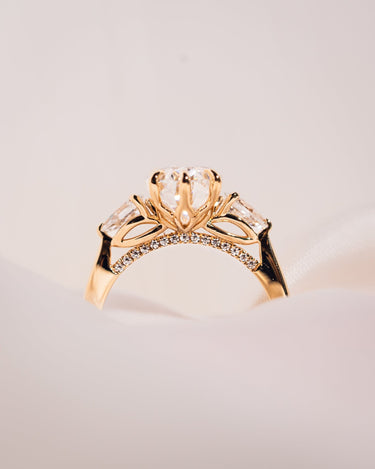 Vicky - Oval & Pear - Zen Moissanite