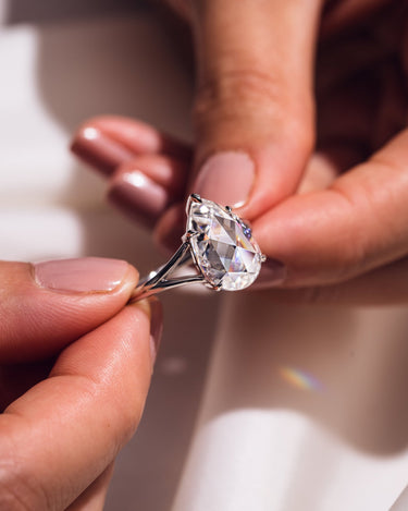 Lindsey - Rose Pear - Zen Moissanite