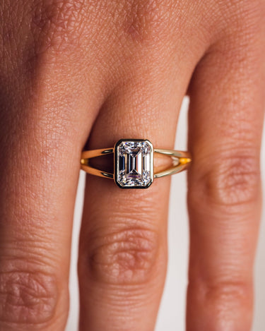 Makenzie - Emerald - Zen Moissanite