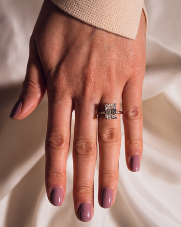 Michelle - Emerald - Zen Moissanite