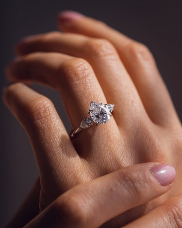 Nicola - Pear - Zen Moissanite