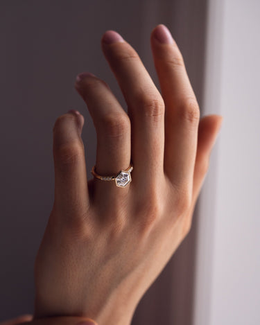 Phoebe - Hexagon - Zen Moissanite