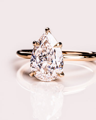 Randi - Pear - Zen Moissanite