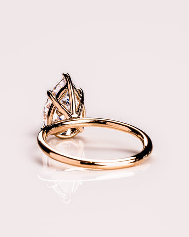 Randi - Pear - Zen Moissanite